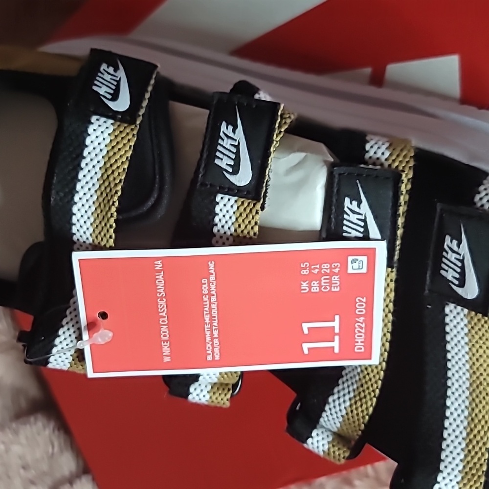 Nike 👡 - Picture 2 of 2